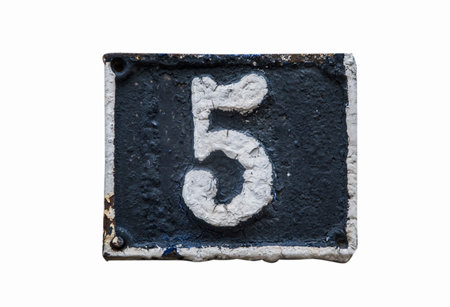 Number 5 in a metal plate on a white isolated background. 3d renderingの写真素材