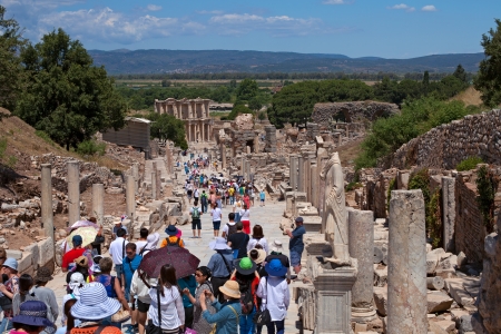 Unidentified tourists visit greek-roman ruinsÂ of Ephesus のeditorial素材