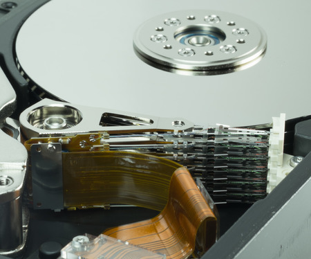 Hard disk drive