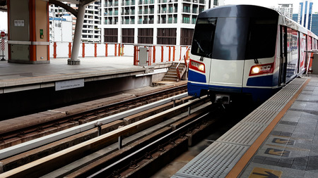 Train arriving on the platformのeditorial素材