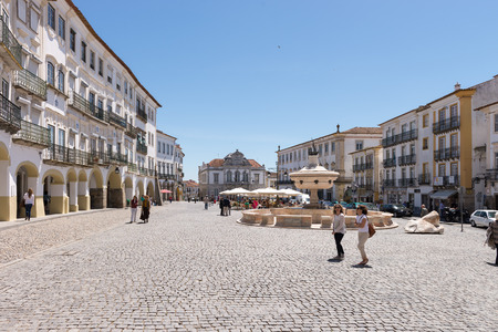 EVORA, PORTUGAL, APRIL 30, 2014: Do Giraldo square in Evora in Portugalのeditorial素材