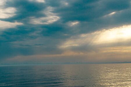 landscape, sea, water, sunset, dawn, sky, sun, sea, beach, in the sunset, dawn, wild on the water, wavesの写真素材