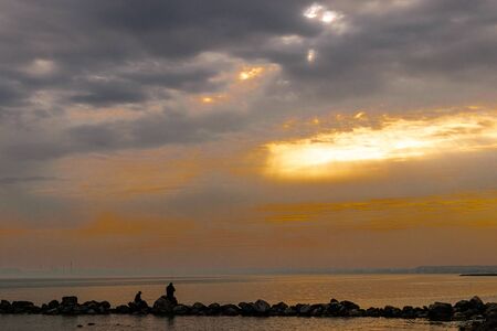 landscape, sea, water, sunset, dawn, sky, sun, sea, beach, in the sunset, dawn, wild on the water, wavesの写真素材