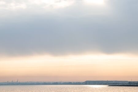 landscape, sea, water, sunset, dawn, sky, sun, sea, beach, in the sunset, dawn, wild on the water, wavesの写真素材