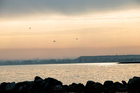 landscape, sea, water, sunset, dawn, sky, sun, sea, beach, in the sunset, dawn, wild on the water, wavesの写真素材