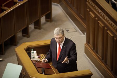 11.26.2018 Ukraine. Kyiv. Verkhovna Rada of Ukraine. Voting for the law on martial law in Ukraine. Petro Poroshenko talks about the need to impose martial law in connection with the aggression on the part of Russiaのeditorial素材