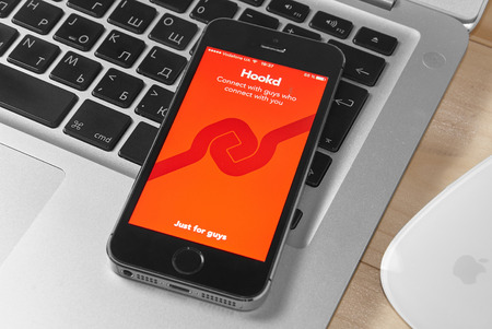 KRIVOY ROG, UKRAINE - FEBRUARY 9, 2016: Hookd - Social Network for Gay and Bisexual menのeditorial素材