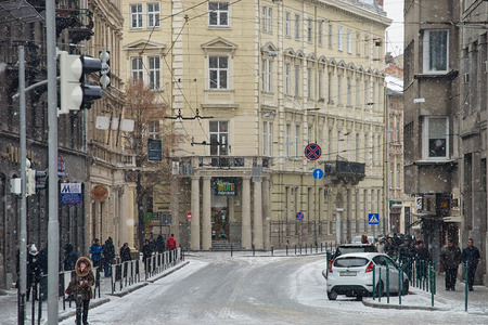 LVIV, UKRAINE - JANUARY 24, 2016: Winter view on the central street in Lviv, Ukraineのeditorial素材