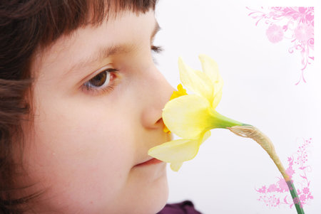 child smell flowerの写真素材