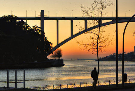 Sunset at Douro River in Porto, Portugalの写真素材