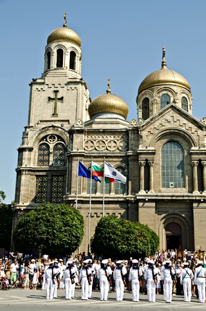 VARNA, BULGARIA - Since 1933, the Varna City Day is celebrated on August 15, 2011 in Varna, Bulgaria. NAVY personal, officials, and citizens in front of the Cathedral of the Assumption. のeditorial素材