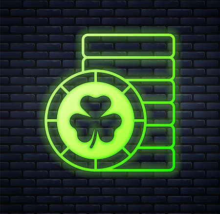 Glowing neon Golden leprechaun coin with clover trefoil leaf icon isolated on brick wall background. Happy Saint Patricks day. National Irish holiday. Vectorのイラスト素材