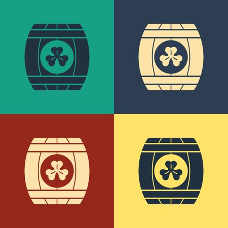 Color Wooden barrel with four leaf clover icon isolated on color background. Alcohol barrel, wooden keg for beer, whiskey, wine. Vintage style drawing. Vector Illustrationのイラスト素材