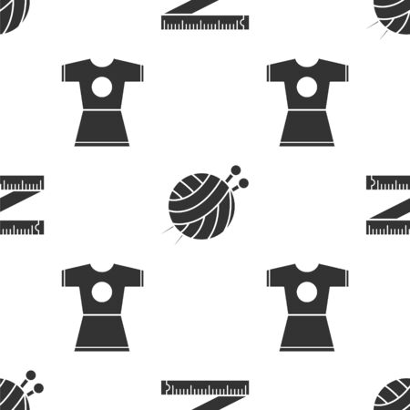 Set Tape measure, Yarn ball with knitting needles and Woman dress on seamless pattern. Vectorのイラスト素材