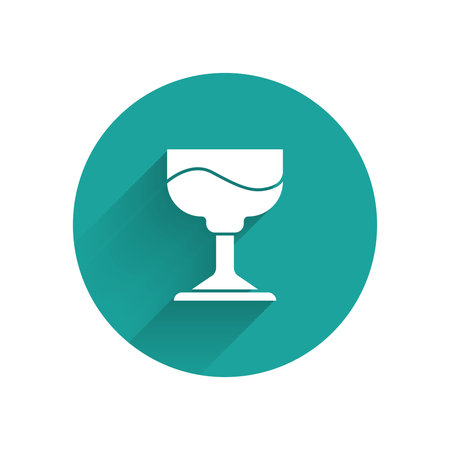 White Cocktail icon isolated with long shadow. Green circle button. Vectorのイラスト素材