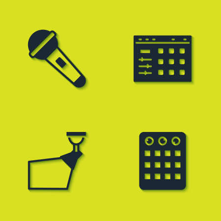 Set Microphone, Drum machine, Movie spotlight and icon. Vectorのイラスト素材