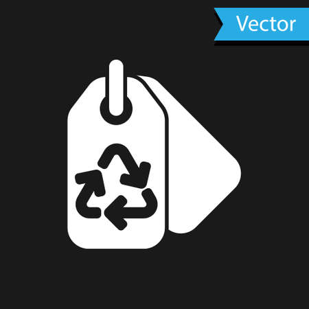 White Tag with recycle symbol icon isolated on black background. Banner, label, tag,   sticker for eco green. Vectorのイラスト素材