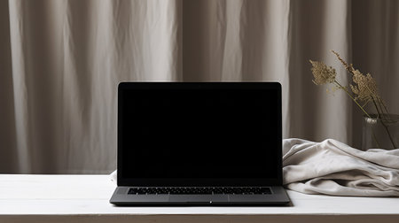 draped black laptopの素材