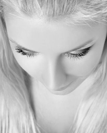 close-up portrait of beautiful young girlの写真素材