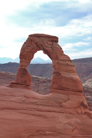 Delicate Arch in Arches National Park, United Statesの写真素材