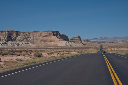 Open road through the landscape of Utah, USAの写真素材