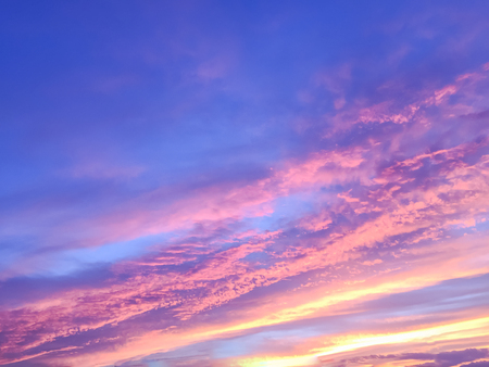 Beautiful sun rays of  sunset  with colorful of  sky backgroundの写真素材