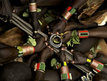  Bull Jumping Ceremony - Ethiopia, Africa の写真素材