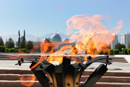 Eternal Flame in park. Ashkhabad. Turkmenistan. のeditorial素材