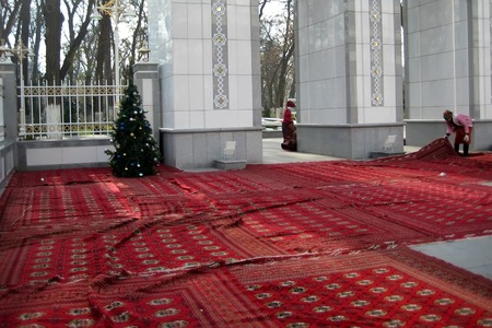 Ashgabat, Turkmenistan - circa December 2014: Preparation of the city for a ceremonial opening of New Yearのeditorial素材