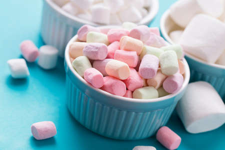 Colorful mini marshmallows in a bowl.の写真素材