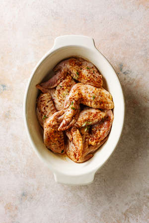 Raw chicken wingsの写真素材