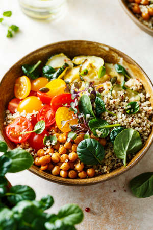 Quinoa, chickpeas and vegetables bowlの写真素材