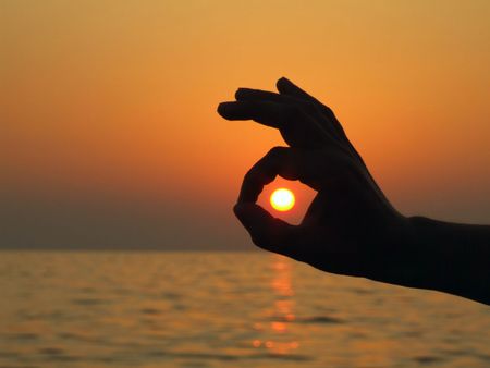 sun inside the ok signの写真素材