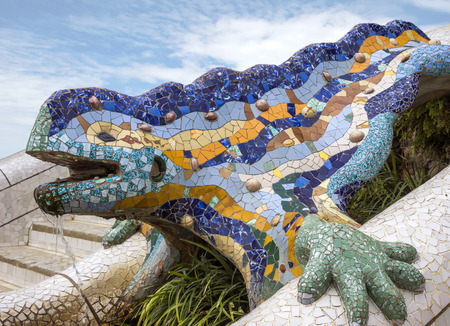 Lizard of Gaudi mosaic in park Guell of Barcelonaのeditorial素材