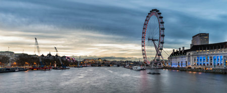 Landscape image of London skyline viewed from Westminster Bridge looking Eastのeditorial素材