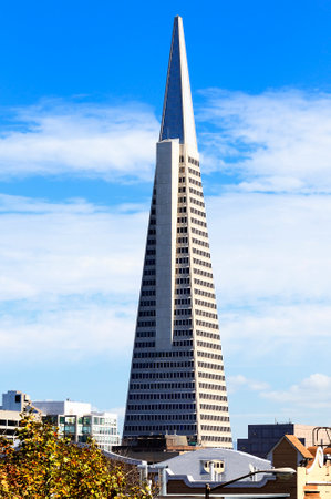 SAN FRANCISCO - CIRCA OCTOBER 2012: The Transamerica Pyramid in San Francisco, circa August 2012. Designed by W. Pereira, upon completion in 1972 it was among the 5 tallest buildings in the world のeditorial素材