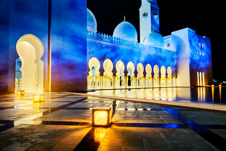Abu Dhabi Sheikh Zayed White Mosqueのeditorial素材