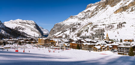 VAL D'ISERE, FRANCE - FEBUARY 10, 2015 : Val D'Isere station-the luxury and famous ski resort in Tarentaise, french alps, France in winterのeditorial素材