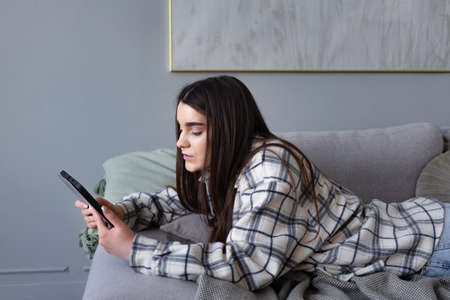 girl learn online on a tablet