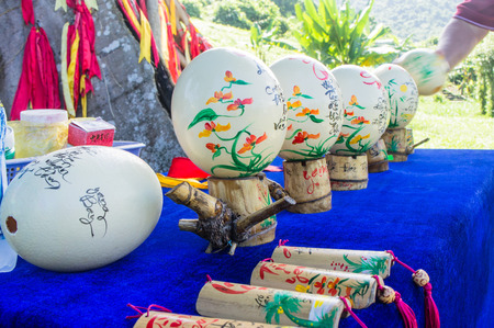 a gift shop. painted ostrich eggs.  wishes for eggs.の写真素材