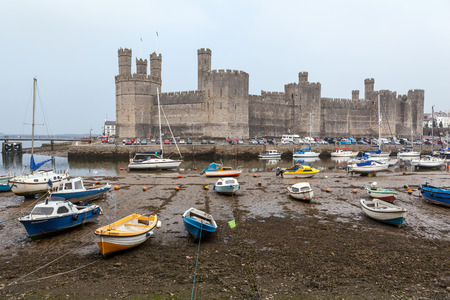 Medieval fortress in Caernarfon (Welsh: Castell Caernarfon), Gwynedd, north-west Walesのeditorial素材