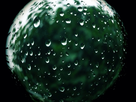 Rain drop on windowの素材