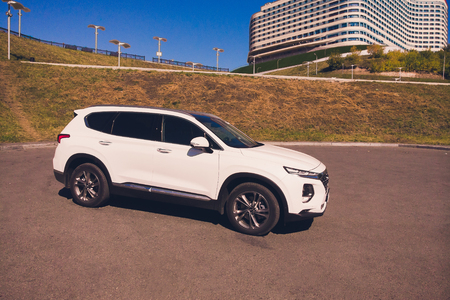 UFA, RUSSIA - 1 AUGUST 2018: Hyundai Santa Fe 2018 new suv car view from aboveのeditorial素材
