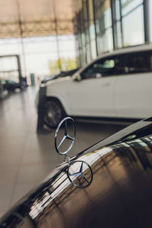 UFA, RUSSIA - AUGUST 26, 2020: Mercedes Benz logo close up on a car hood.のeditorial素材