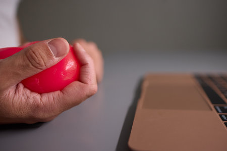 Clean your keyboard easily with a gel cleaner, an efficient solution for a dustfree workspace