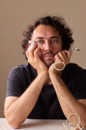 Effectively Organizing and Skillfully Managing Tech Cables for a Neater and Tidy Workspace