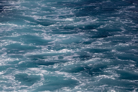  Wave caused by cruise ship の写真素材