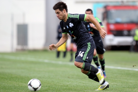 KOMOTINI,GREECE-SEPT 15, 2012:Bruno Fornaroli of Panathinaikos in action during the soccer match between Panthrakikos and Panathinaikos at Komotini stadium のeditorial素材
