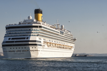 THESSALONIKI, SEPT 23 Cruise ship Costa Pacifica departs port,September 23, 2013 in Thessaloniki,Greece  Cruise ships operated by Costa Cruises carry millions of passengers every year around the worldのeditorial素材