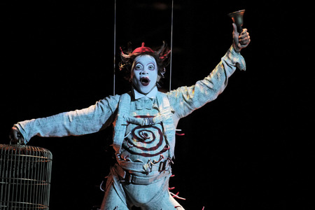 THESSALONIKI, GREECE - OCTOBER, 1, 2014: Performers skipping Rope at Cirque du Soleil's show 'Quidam'のeditorial素材